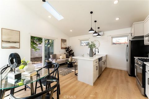 Tiny photo for 16122 San Fernando Mission Boulevard, Granada Hills, CA 91344 (MLS # SR26049518)