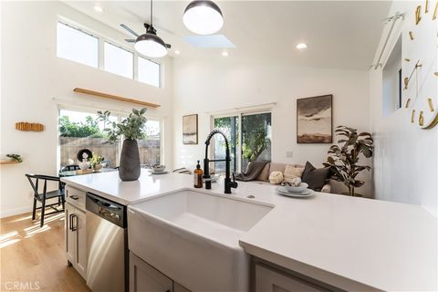 Tiny photo for 16122 San Fernando Mission Boulevard, Granada Hills, CA 91344 (MLS # SR26049518)