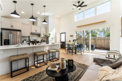 Photo of 16122 San Fernando Mission Boulevard, Granada Hills, CA 91344 (MLS # SR26049518)