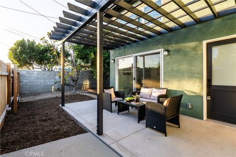 Tiny photo for 16122 San Fernando Mission Boulevard, Granada Hills, CA 91344 (MLS # SR26049518)