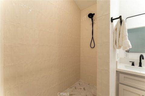 Tiny photo for 16122 San Fernando Mission Boulevard, Granada Hills, CA 91344 (MLS # SR26049518)