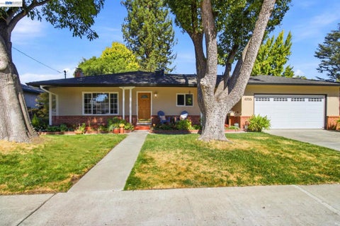 Photo of 4055 Jensen St ST, Pleasanton, CA 94566 (MLS # 41151336)