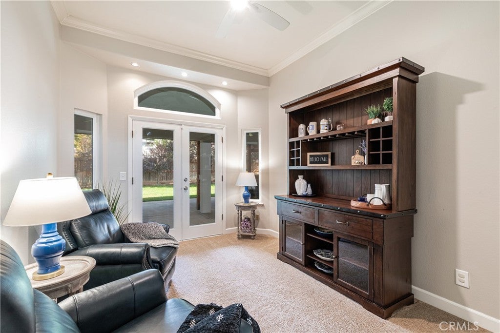 611 N Adler