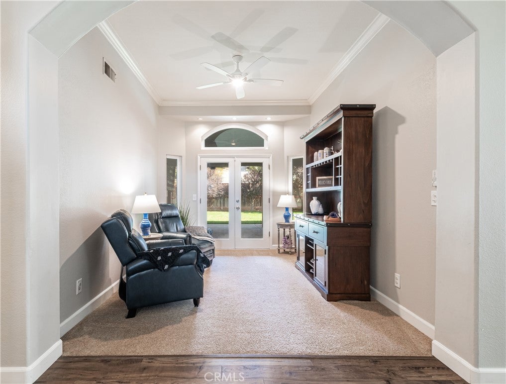 611 N Adler