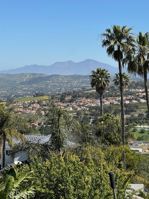 405 Avenida Salvador
