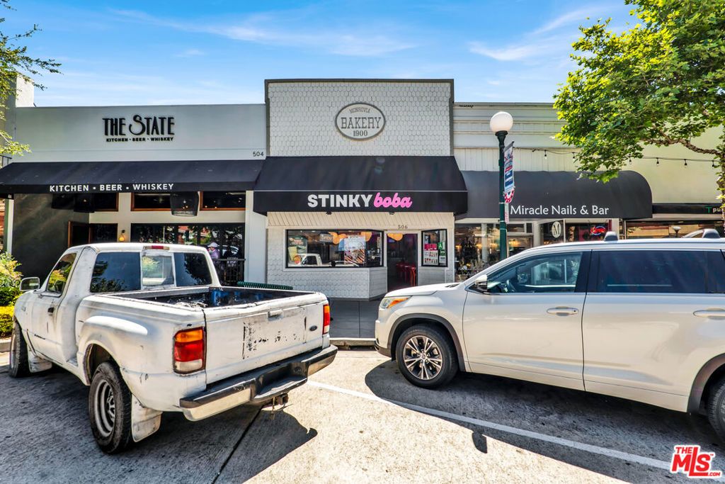 Photo of 506 S Myrtle Avenue, Monrovia, CA 91016 (MLS # 26668825)