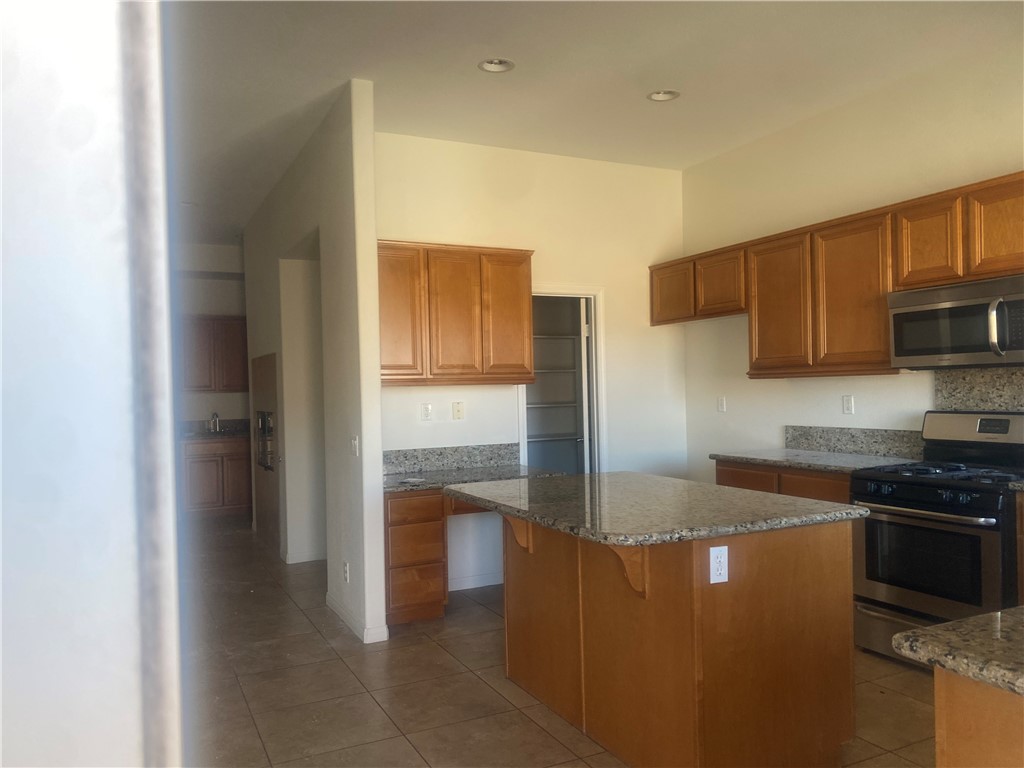 VILLAS AT  VINEYARDS - Residential