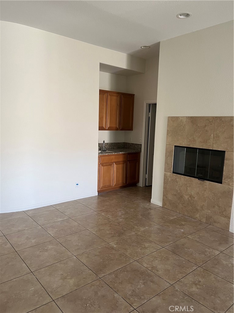 VILLAS AT  VINEYARDS - Residential