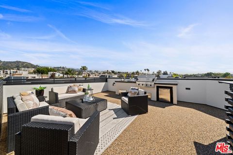 Photo of 1327 N Fuller Avenue #7309, Los Angeles, CA 90046 (MLS # 26683085)