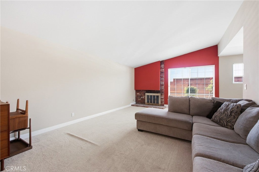 2253 Grafton
