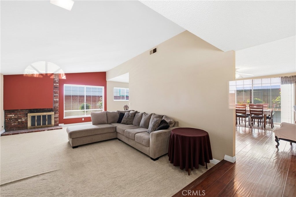 2253 Grafton