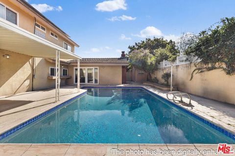 Tiny photo for 2151 Olga Street, Oxnard, CA 93036 (MLS # 26655369)