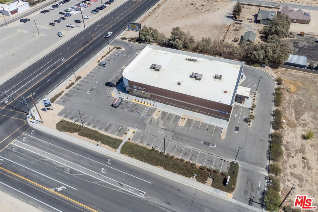 2938 W Rosamond Boulevard