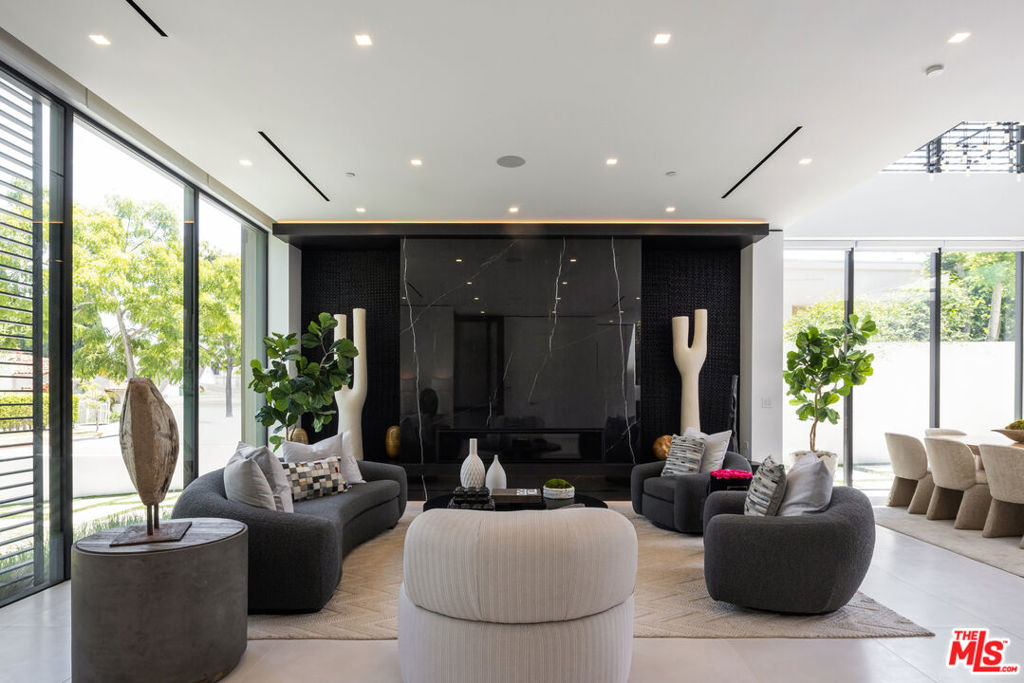 Properties 3 137 S Wetherly Drive