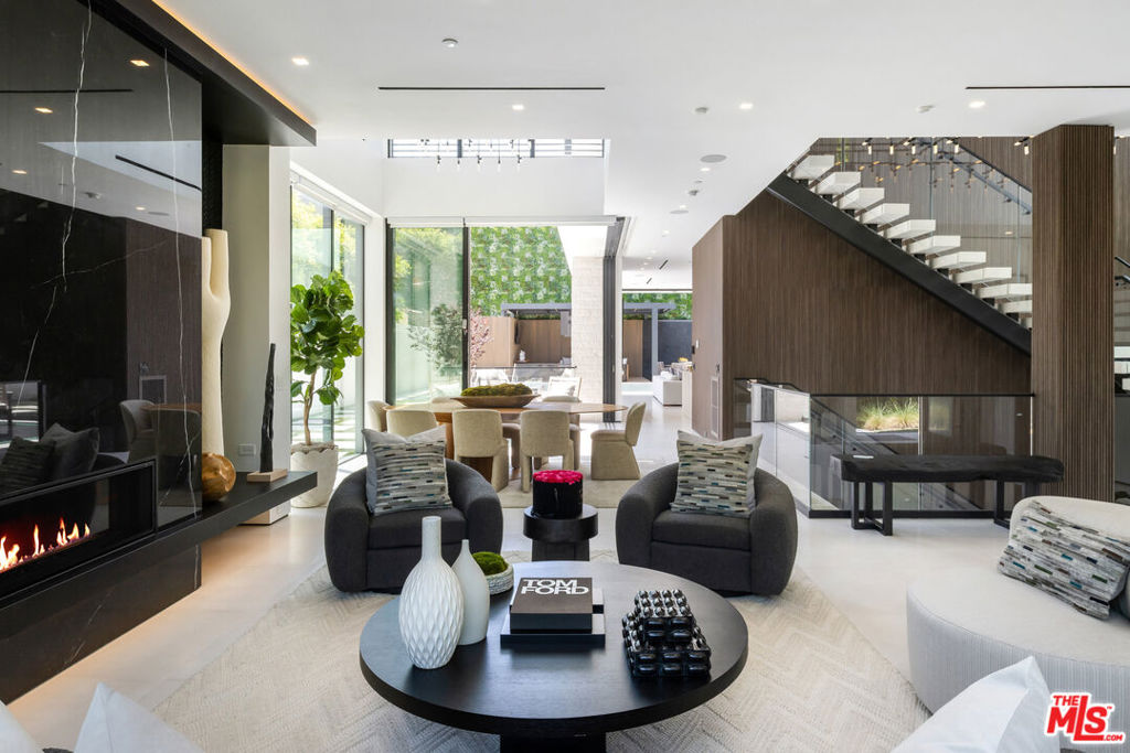 Properties 2 137 S Wetherly Drive