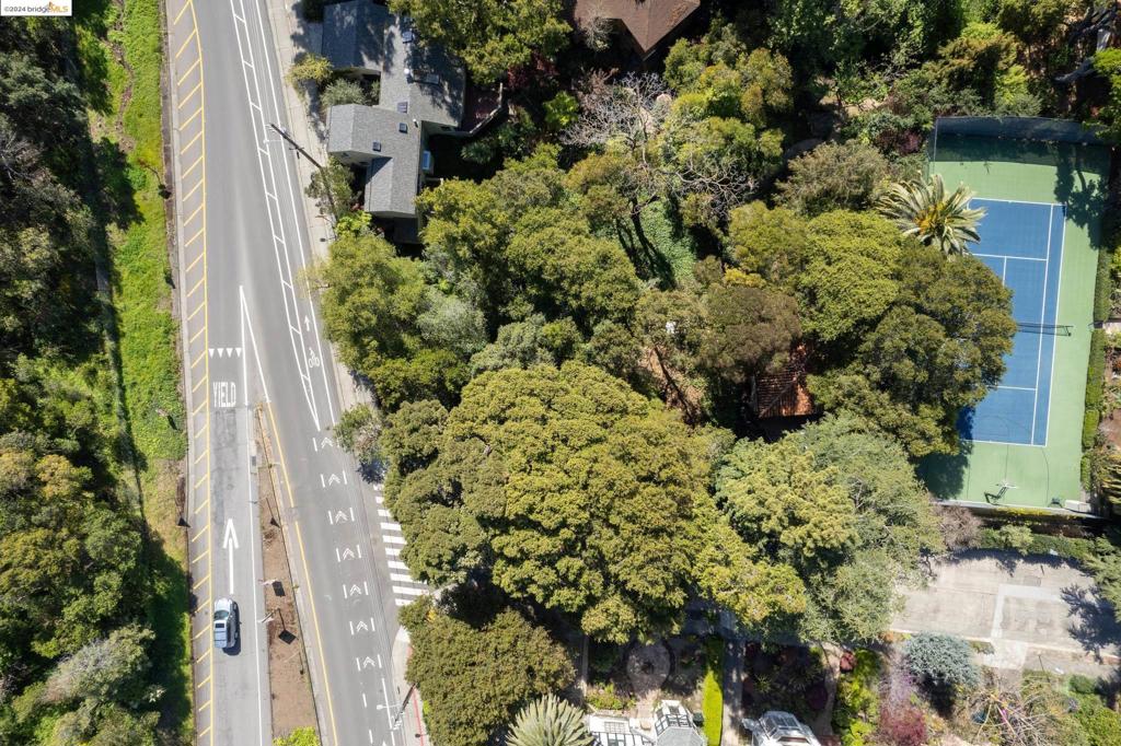 ROCKRIDGE - Land