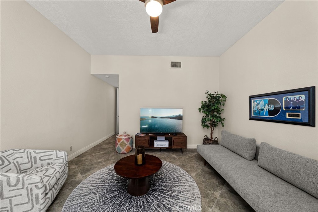Indian Wells C.C. (32509) - Residential