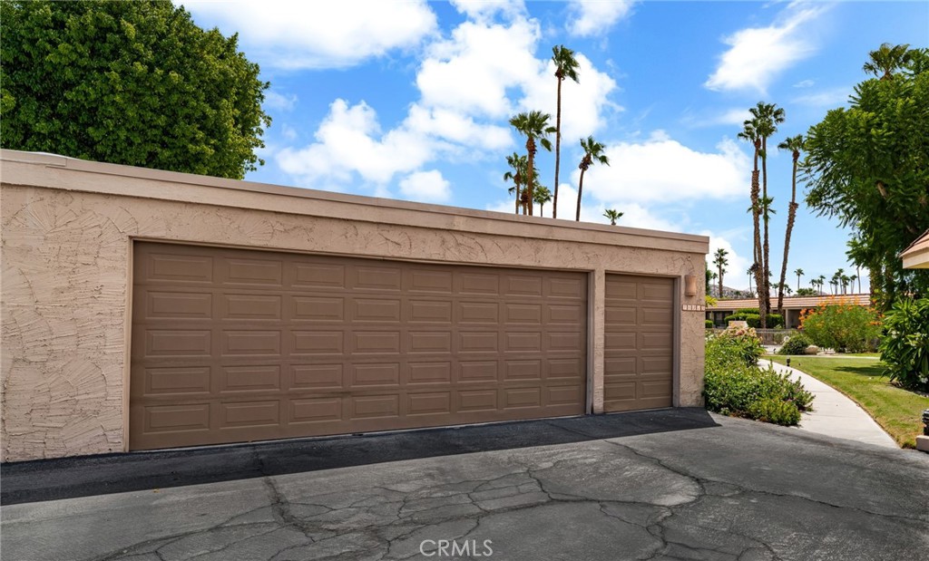 Indian Wells C.C. (32509) - Residential