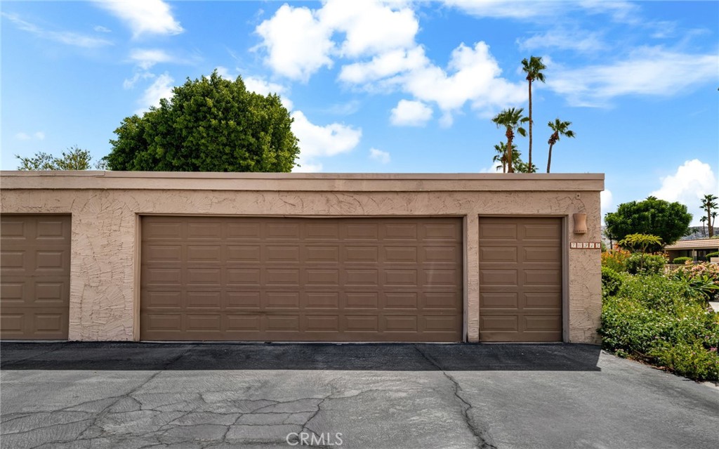 Indian Wells C.C. (32509) - Residential
