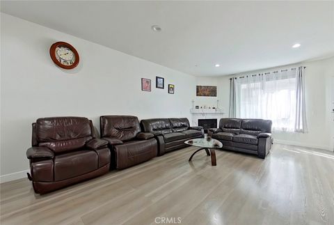 Photo of 18347 Saticoy #6, Reseda, CA 91335 (MLS # PF26101837)