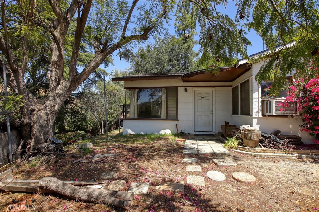 9940 Sunland Boulevard