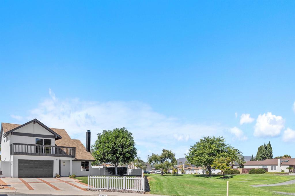 1355 Valencia Loop