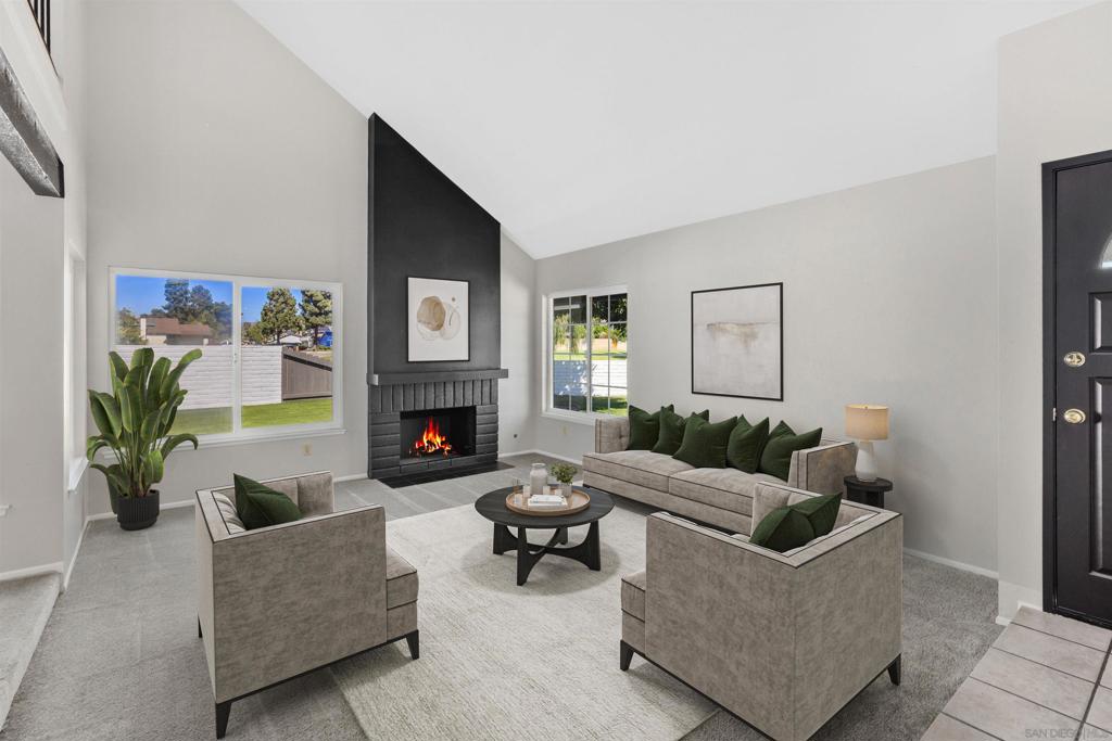 1355 Valencia Loop