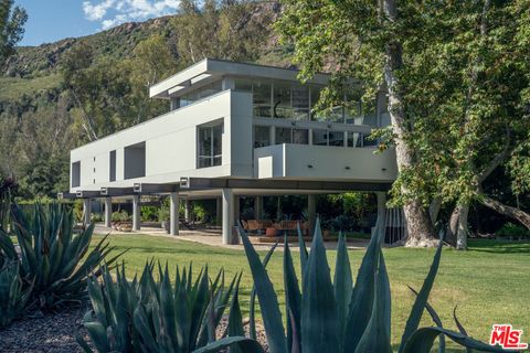 Photo of 30047 Mulholland Highway, Agoura Hills, CA 91301 (MLS # 26833721)