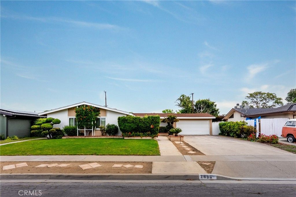 listing image 130724593049611068045