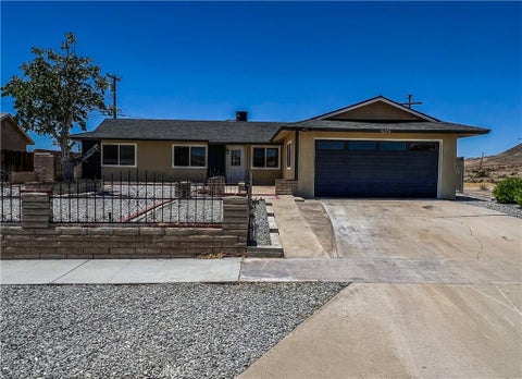 Photo of 36370 Fern DR, Barstow, CA 92311 (MLS # CV26143545)