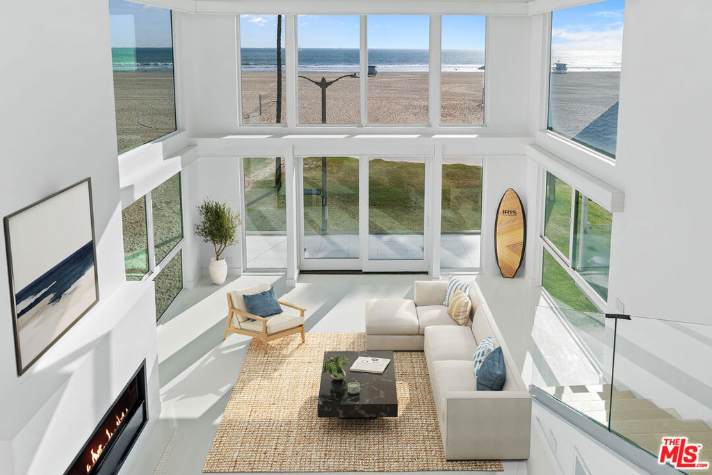 2419 Ocean Front Walk