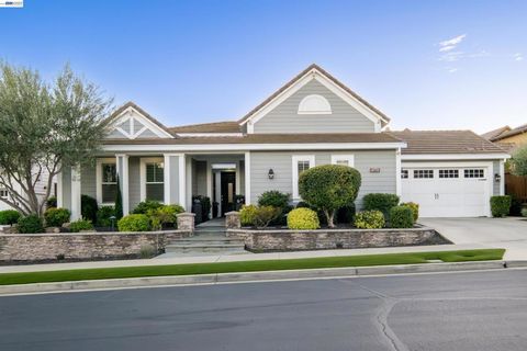 Photo of 1772 Latour Ave Ave, Brentwood, CA 94513 (MLS # 41127359)