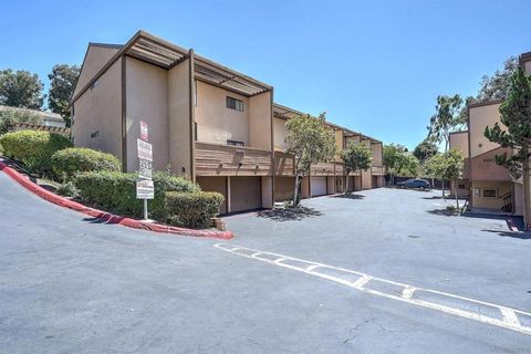 Photo of 6190 Agee St St #260, San Diego, CA 92122 (MLS # 250038382SD) Photo of 6190 Agee St St #260, San Diego, CA 92122 (MLS # 250038382SD)