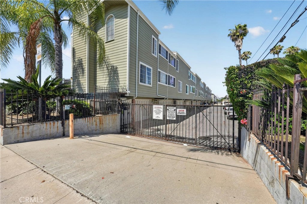 4191 Baldwin Park Blvd. 2