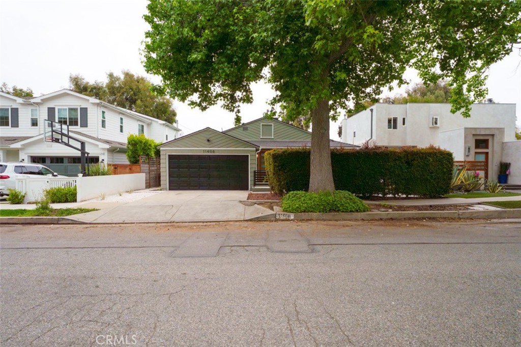 Properties 1 11408 Waterford Street