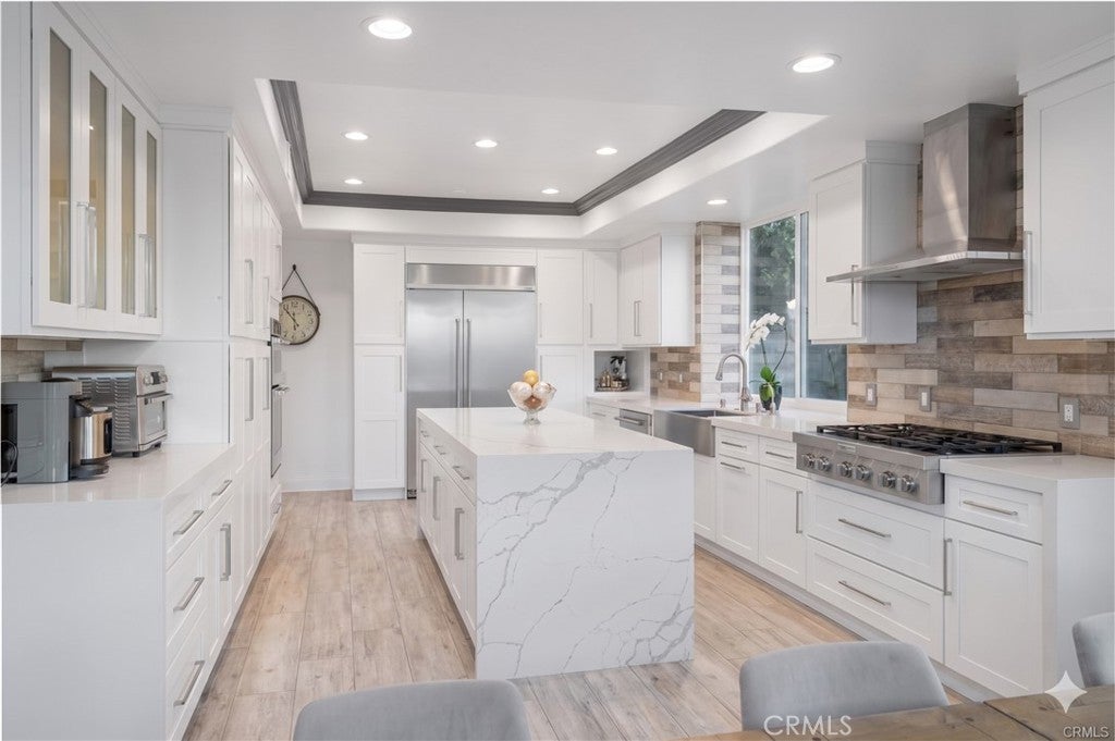 24142 Park Riviera