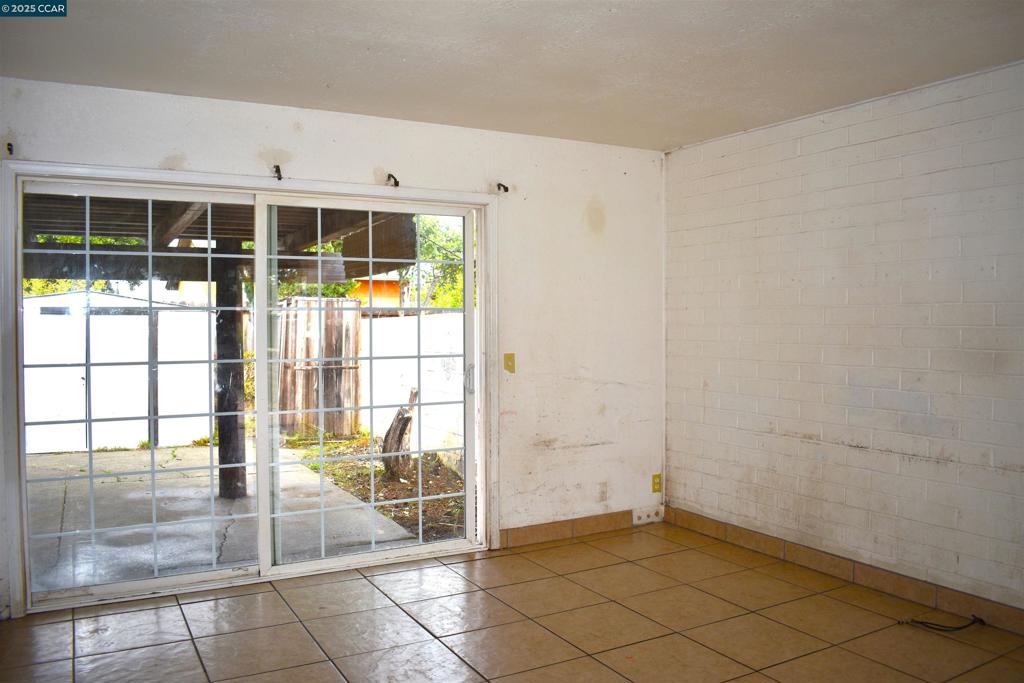 RIVER MEADOWS - Residential