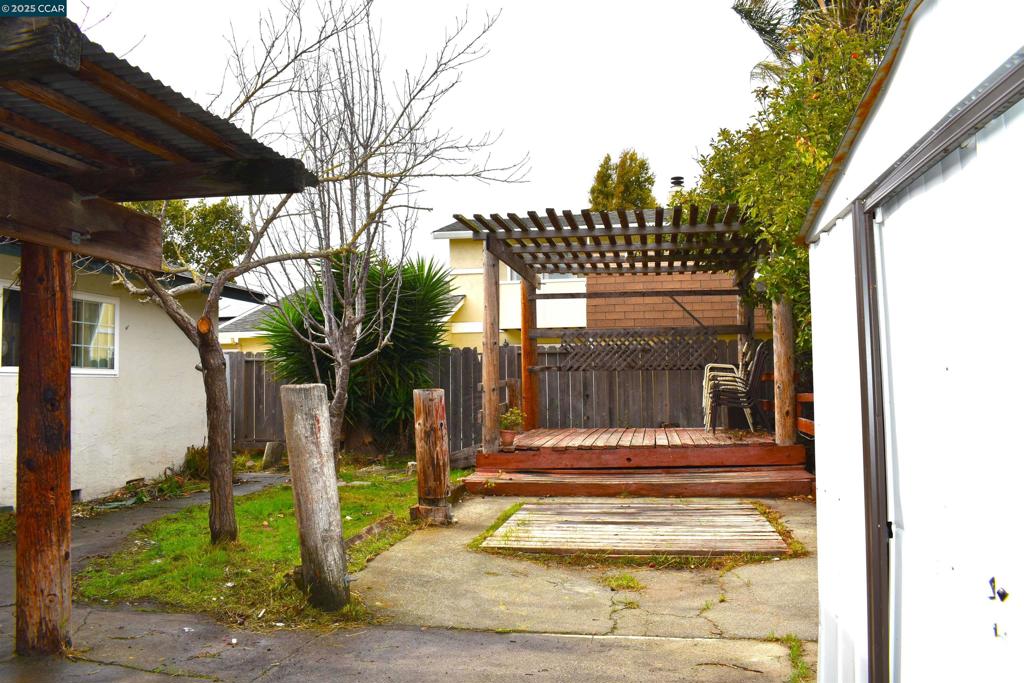 RIVER MEADOWS - Residential