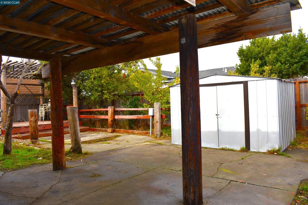 RIVER MEADOWS - Residential