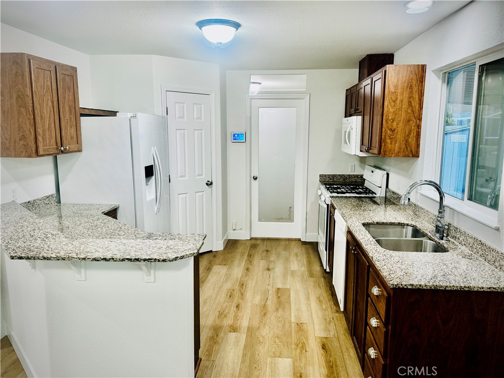 6154 S Walnut Street 40