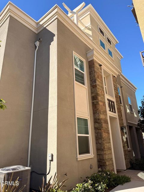 Photo of 711 Winchester Drive, Oxnard, CA 93036 (MLS # V1-34769)