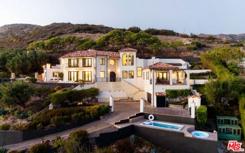 Photo of 32045 Pacific Coast Highway, Malibu, CA 90265 (MLS # 26103215)