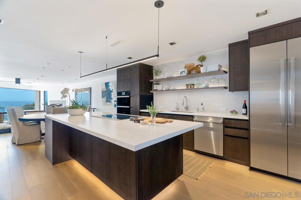 135 S Sierra Ave 32