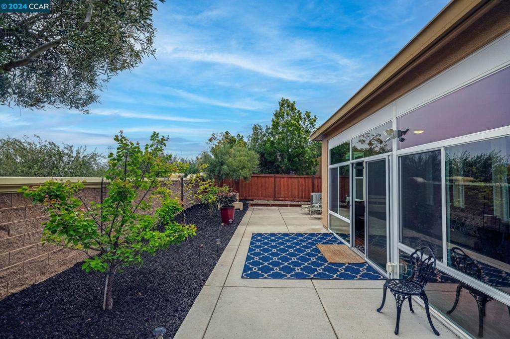 TRILOGY VINEYARDS - Residential