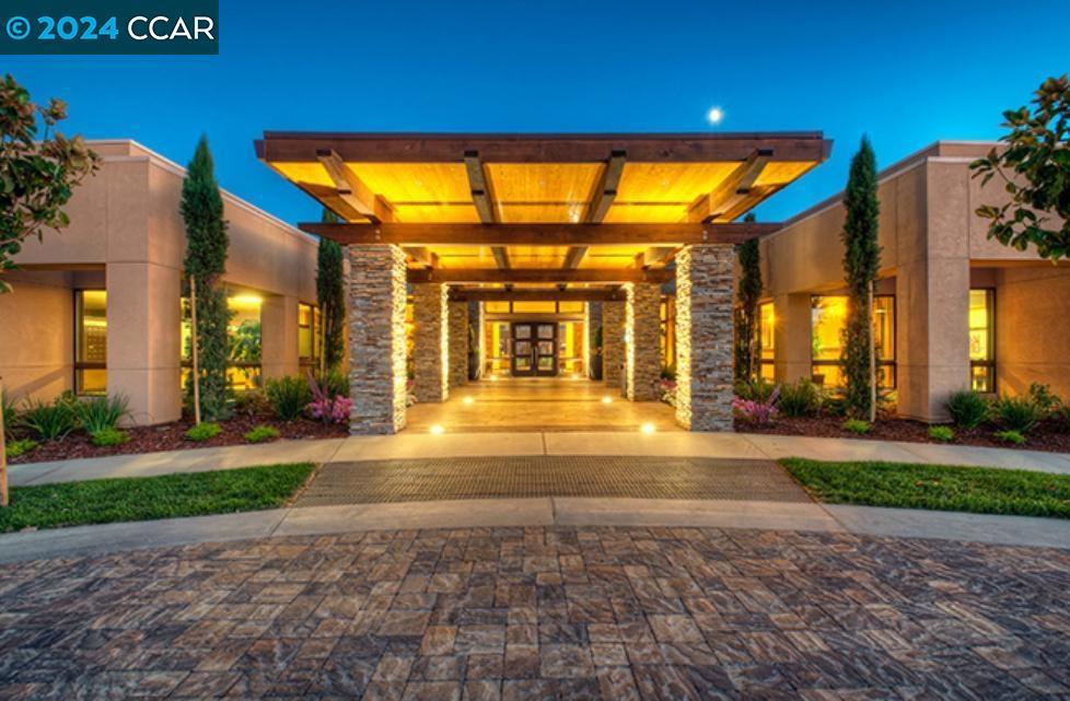 TRILOGY VINEYARDS - Residential