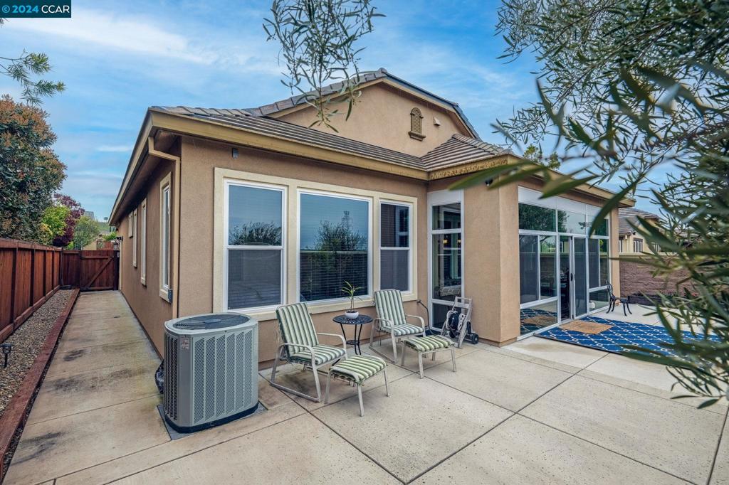 TRILOGY VINEYARDS - Residential