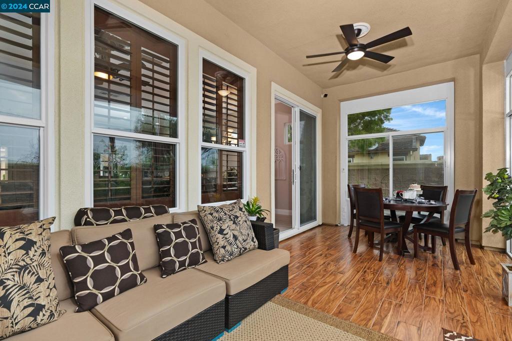 TRILOGY VINEYARDS - Residential