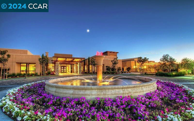 TRILOGY VINEYARDS - Residential