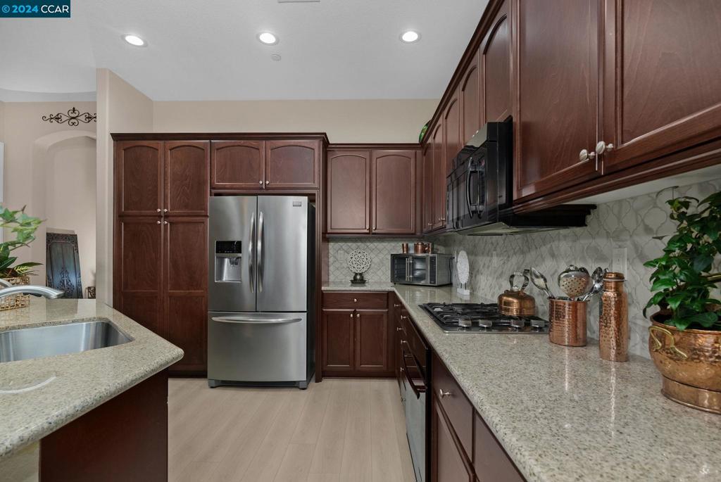 TRILOGY VINEYARDS - Residential