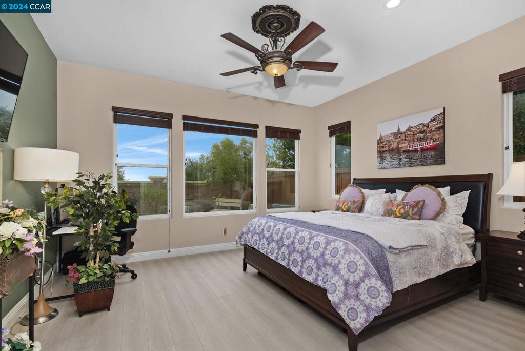 TRILOGY VINEYARDS - Residential